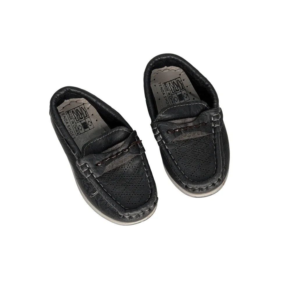 Tenda Toddler Black Loafer Moccasins Perforated Slip On Shoes Size 5.5